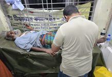 সাভারে ব্যবসায়ীকে কুপিয়ে আহত : থানায় দুই পক্ষের অভিযোগ